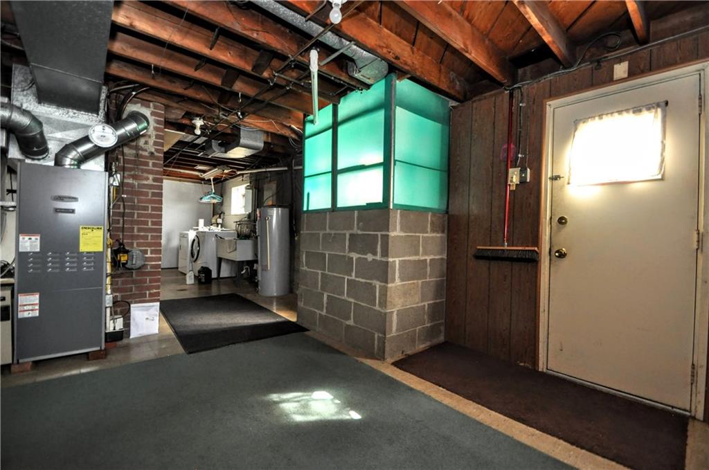 880 Peairs Road Elizabeth, PA 15037 - Photo 28 of 33 a view of empty room