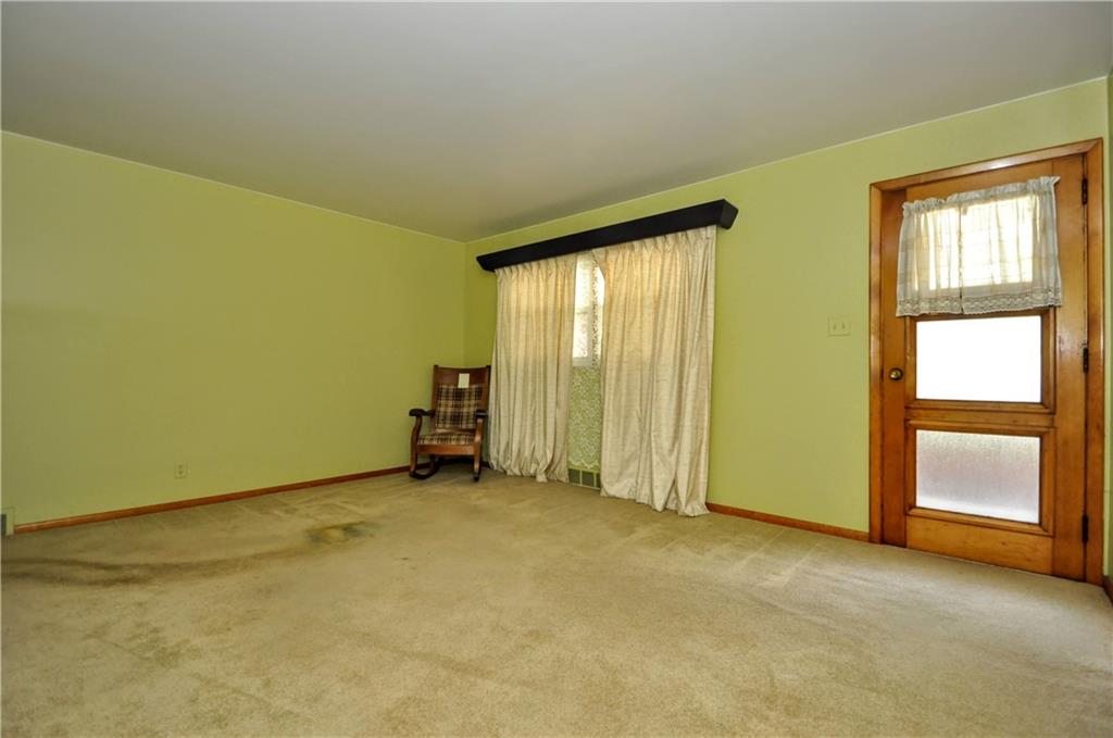 880 Peairs Road Elizabeth, PA 15037 - Photo 3 of 33 an empty room with windows