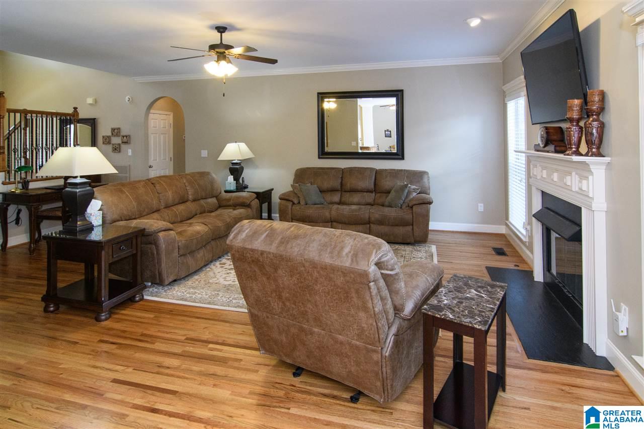 225 Grande View Circle Alabaster, AL 35114 - Photo 8 of 50