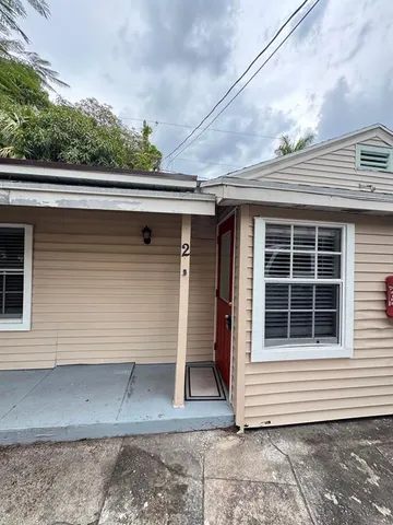 $1,400 | 943 Almeria Road, Unit 2, West Palm Beach, FL 33405