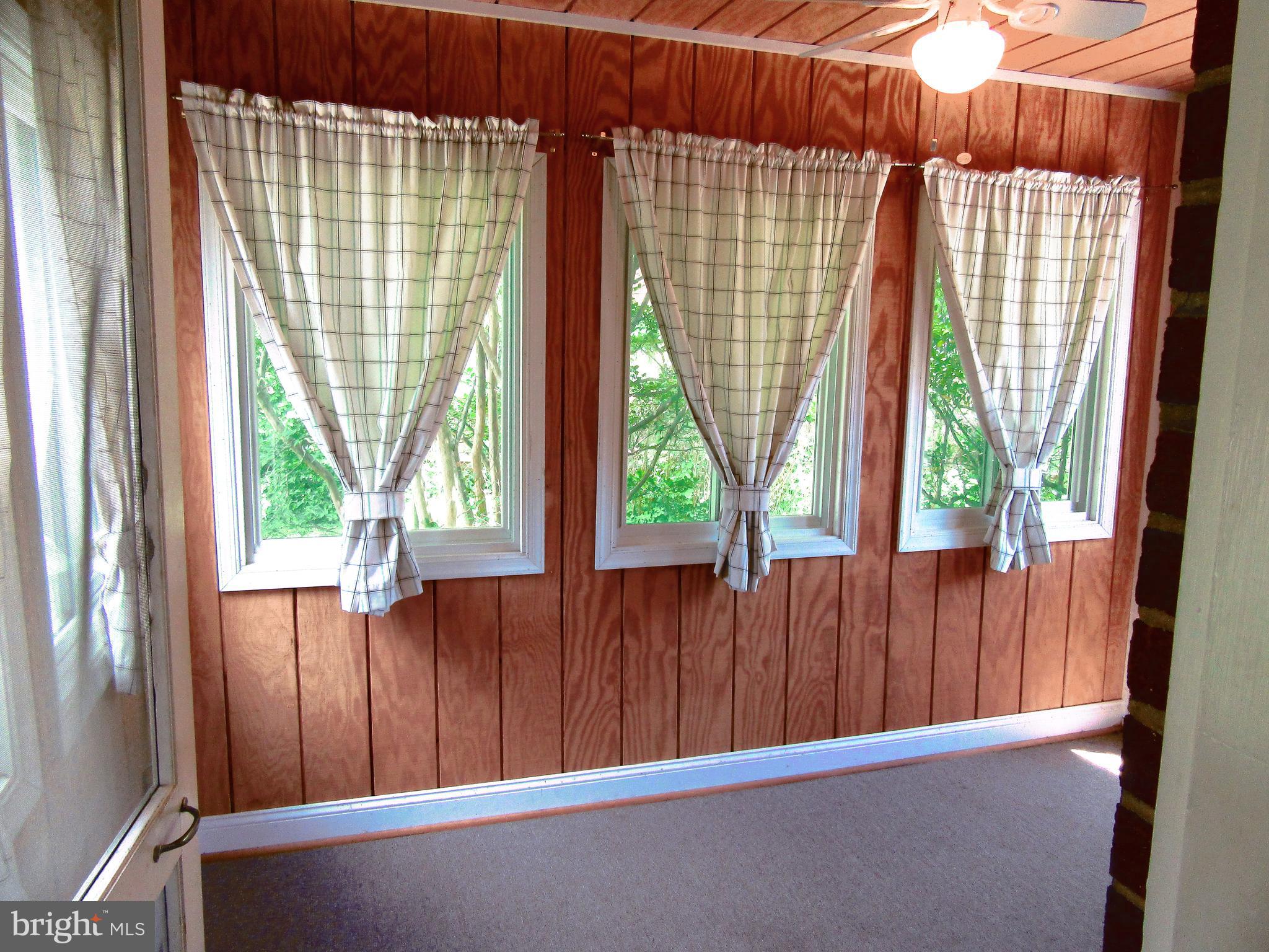 11915 Ivanhoe Street Silver Spring, MD 20902 - Photo 25 of 41 Morning Room