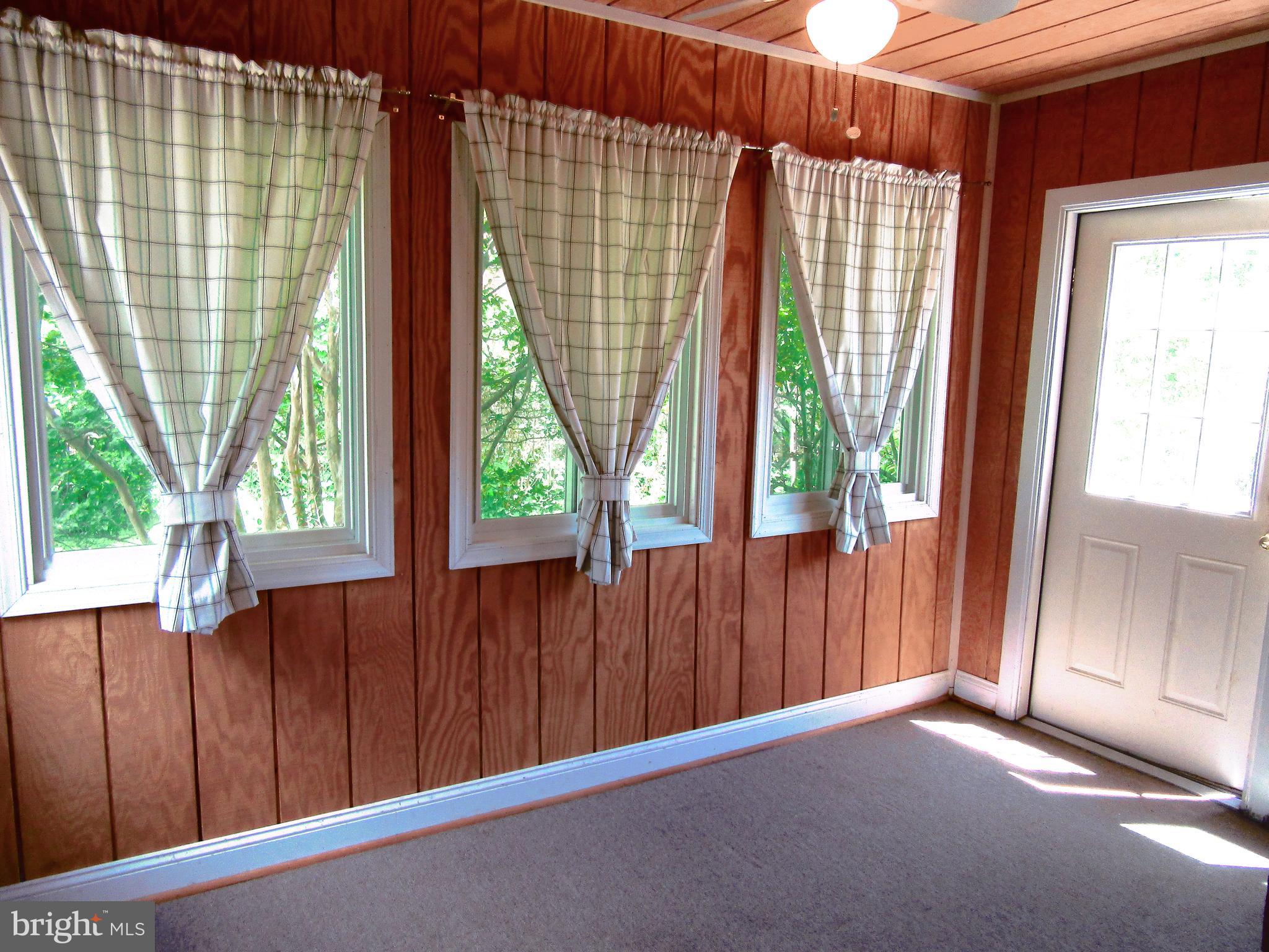 11915 Ivanhoe Street Silver Spring, MD 20902 - Photo 27 of 41 Morning Room