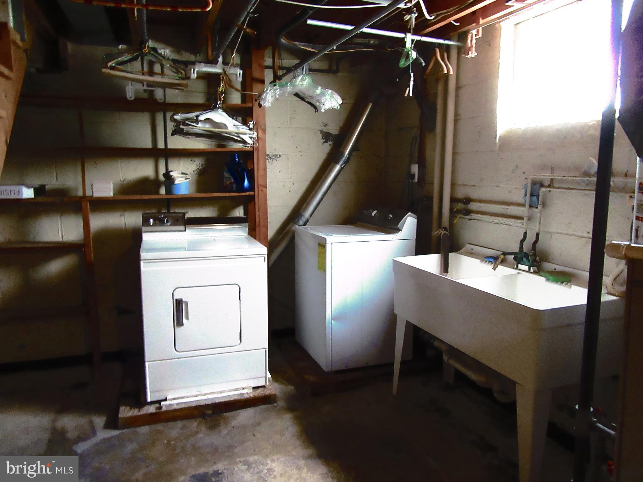 11915 Ivanhoe Street Silver Spring, MD 20902 - Photo 40 of 41 Laundry