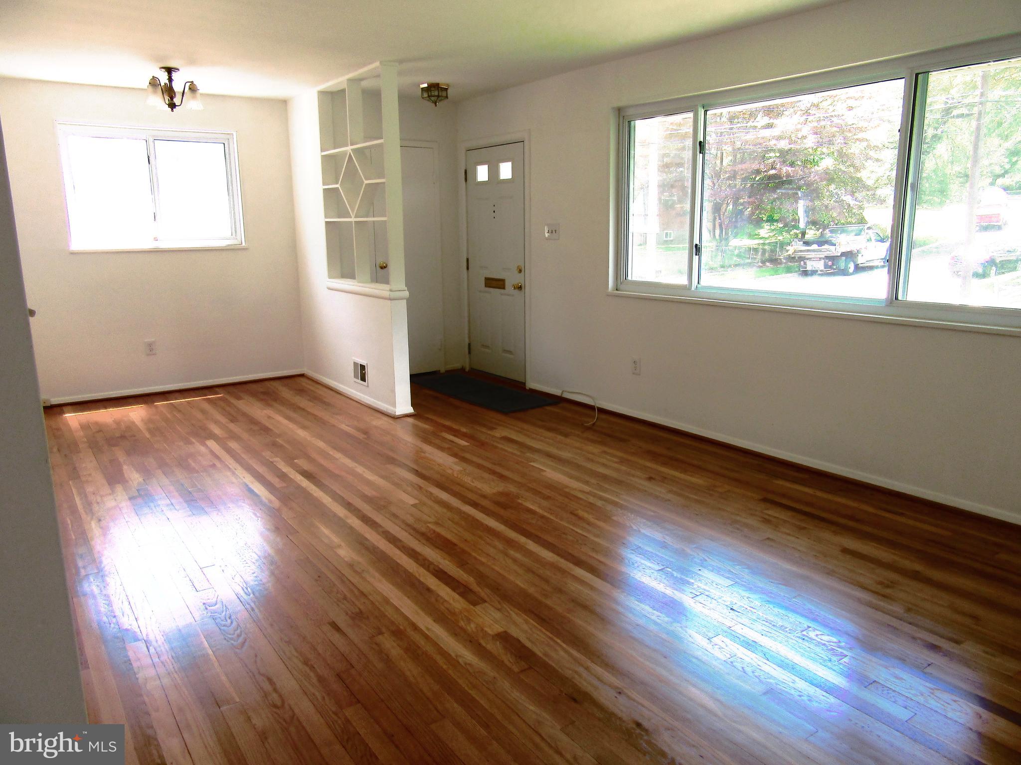 11915 Ivanhoe Street Silver Spring, MD 20902 - Photo 8 of 41 Living Room/Dining Room