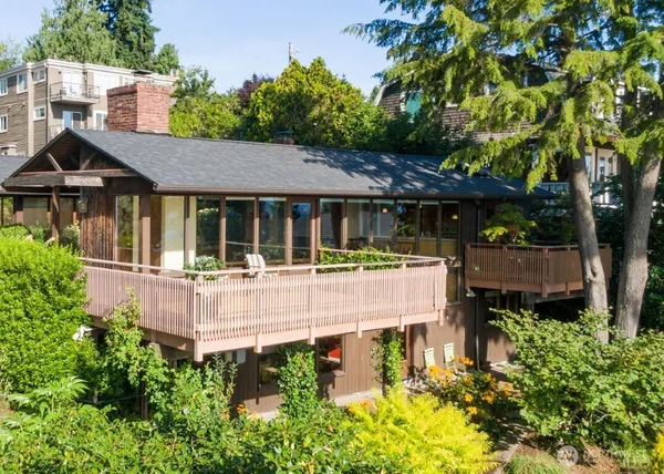 $6,250 | 1415 38th Avenue, Seattle, WA 98122