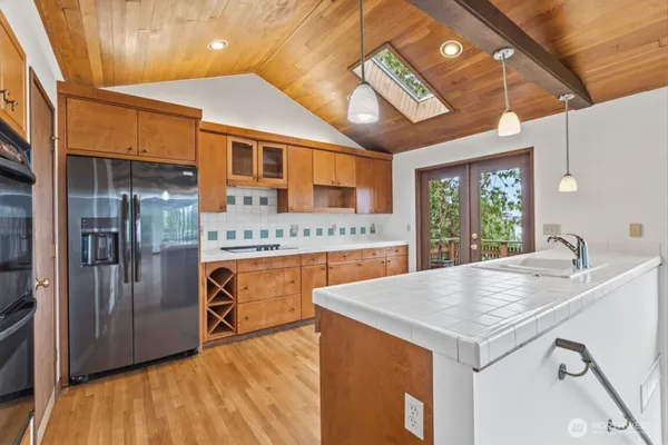 $6,250 | 1415 38th Avenue, Seattle, WA 98122