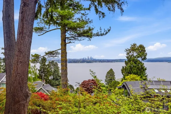 $6,250 | 1415 38th Avenue, Seattle, WA 98122