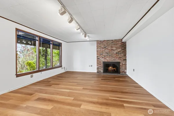 $6,250 | 1415 38th Avenue, Seattle, WA 98122