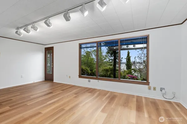 $6,250 | 1415 38th Avenue, Seattle, WA 98122