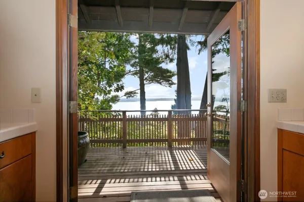 $6,250 | 1415 38th Avenue, Seattle, WA 98122