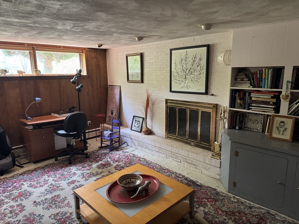 17 Maplewood Road Worcester, MA 01602 - Photo 17 of 26