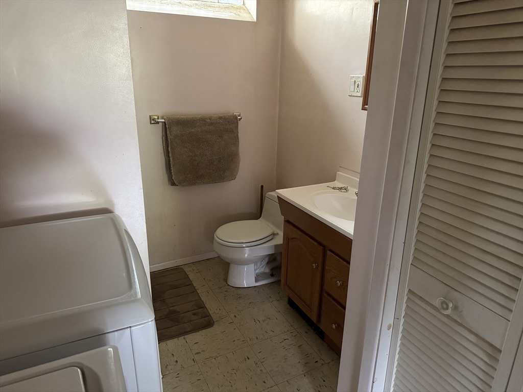 17 Maplewood Road Worcester, MA 01602 - Photo 18 of 26