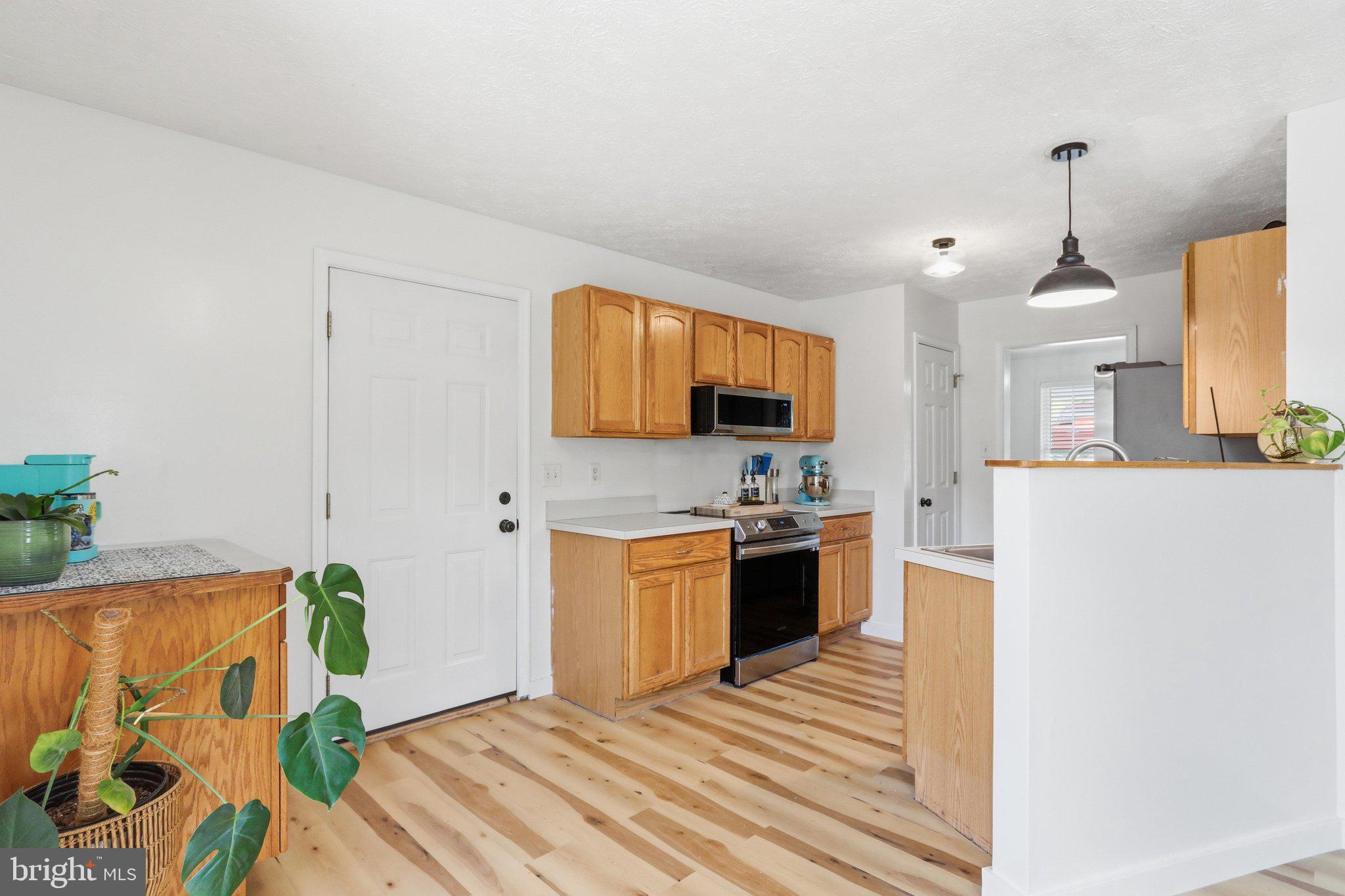 1233 Country Brook Road Toms Brook, VA 22660 - Photo 23 of 52 Kitchen