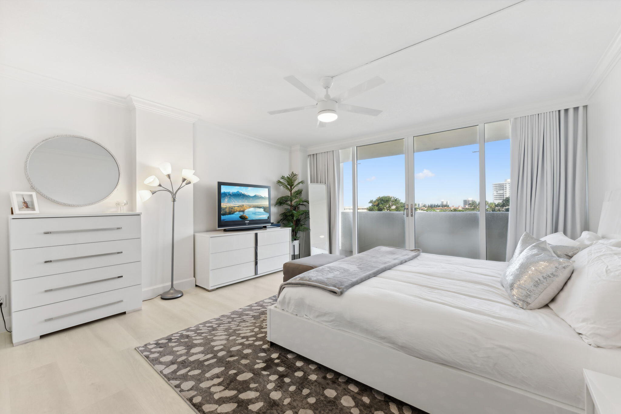 2000 South Ocean Boulevard, Unit 5G Boca Raton, FL 33432 - Photo 16 of 45 11-web-or-mls-DSC01055