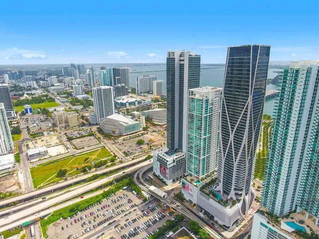 $37,000 | 1000 Biscayne Boulevard, Unit 1901, Miami, FL 33132
