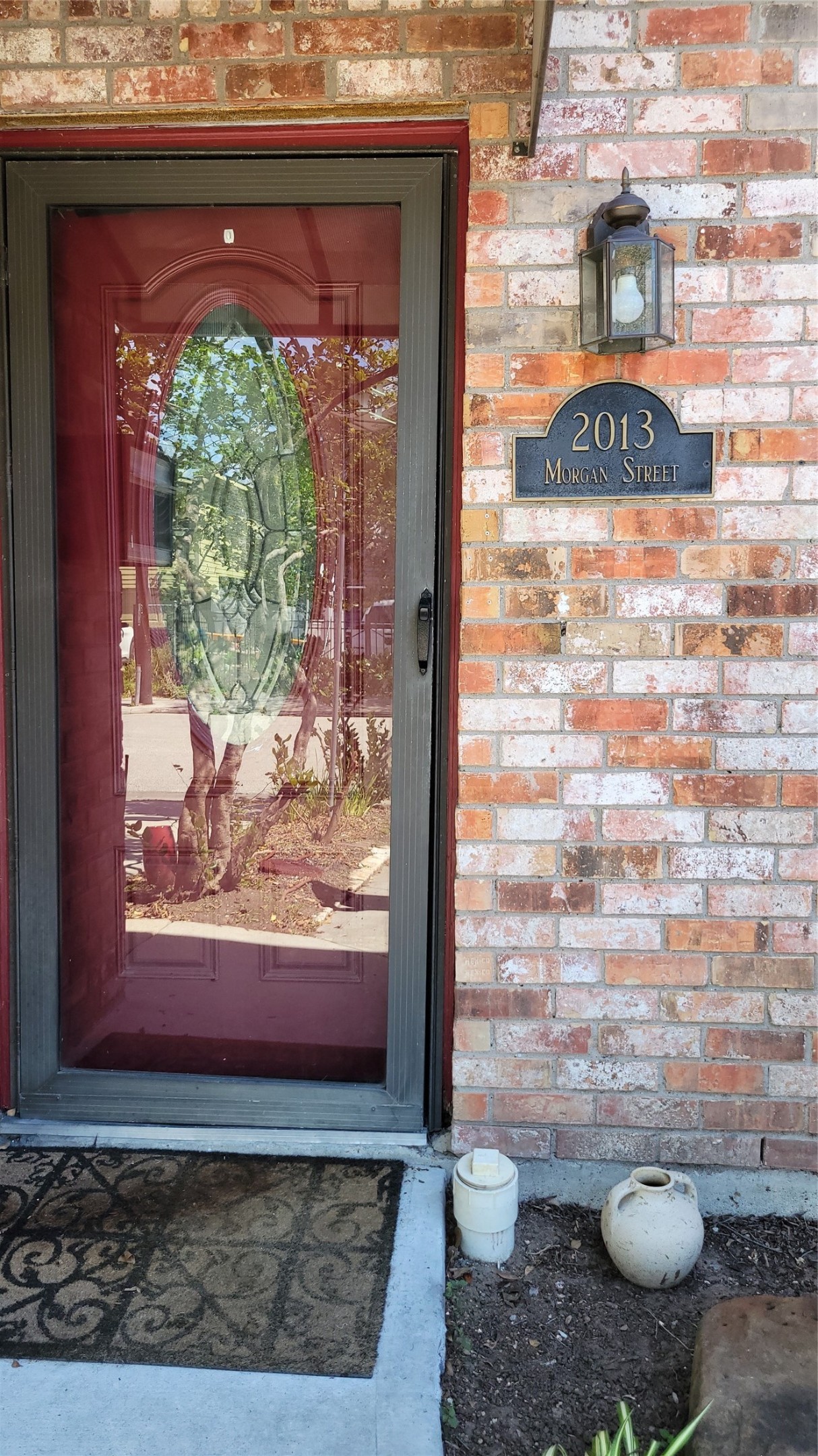 2013 Morgan Street Houston, TX 77006 - Photo 3 of 9