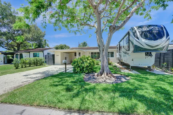 $4,300 | 1041 Southwest 32nd Street, Fort Lauderdale, FL 33315