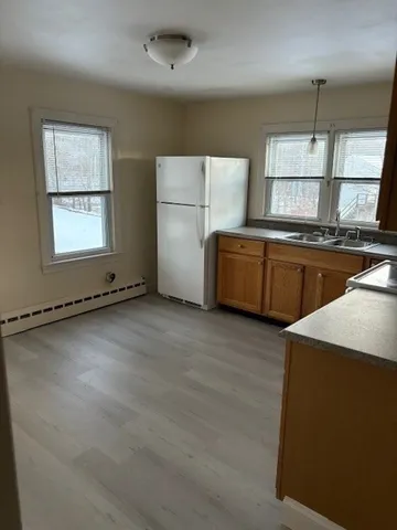 $1,800 | 29 Roosevelt Avenue, Unit 2, Leominster, MA 01453