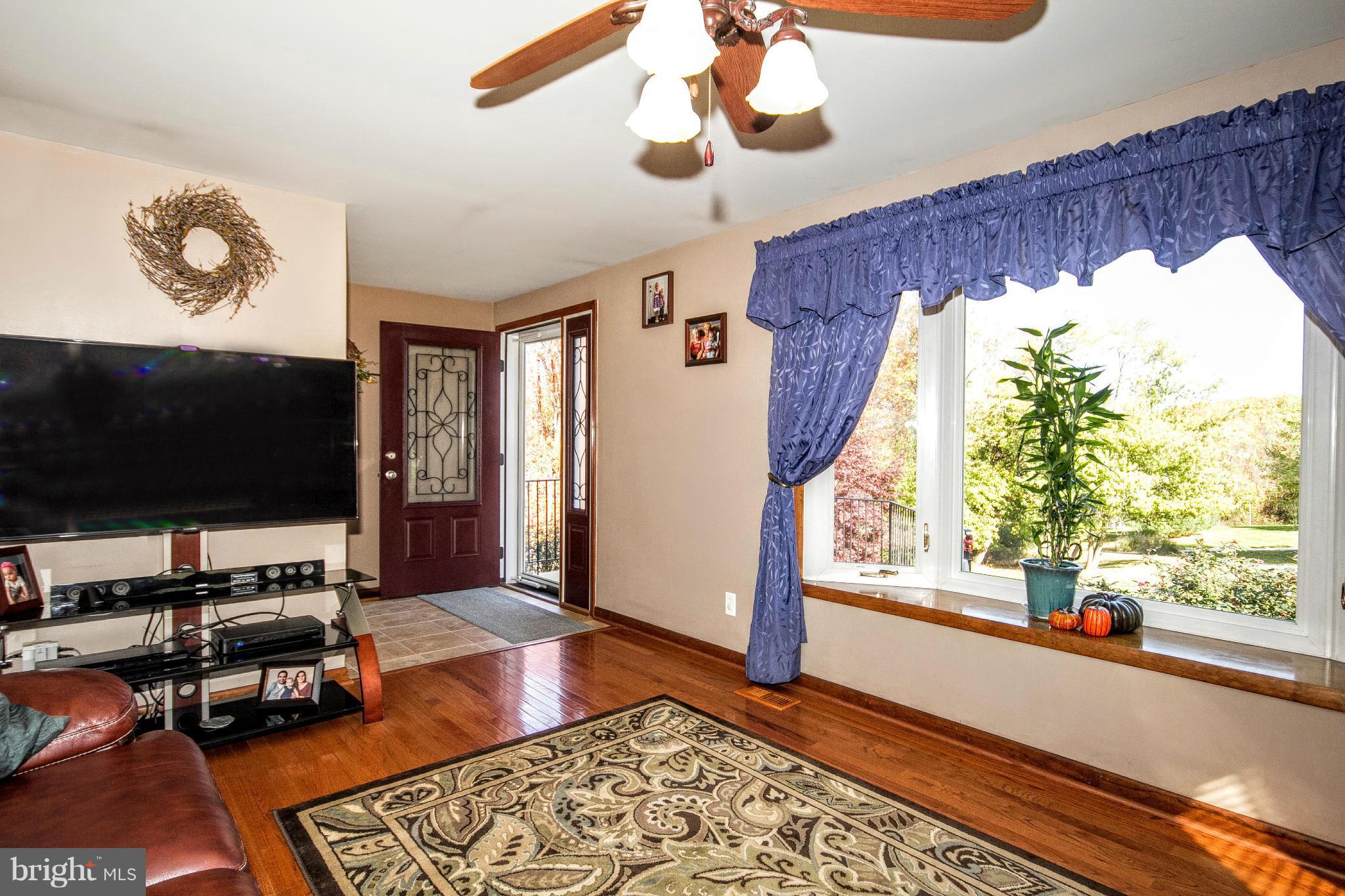 515 Silver Run Valley Road Westminster, MD 21158 - Photo 8 of 30 Family Room
