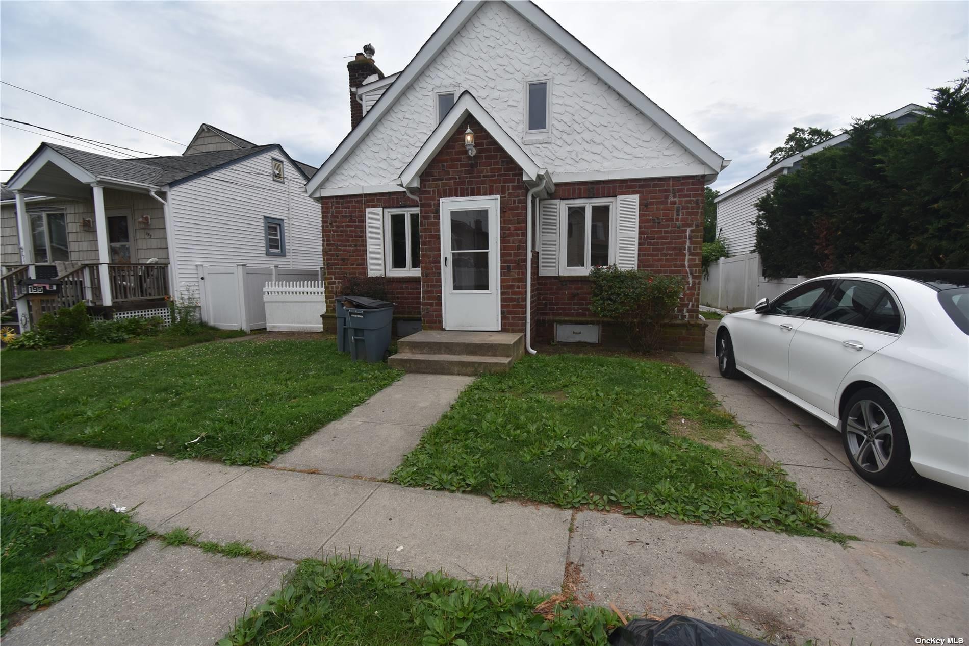 199 East Santa Barbara Road Lindenhurst, NY 11757 - Photo 1 of 1 Gallery Image 1