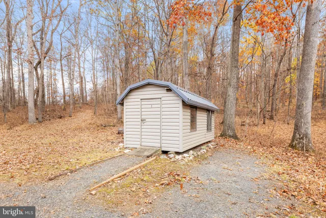 $849,000 | 8423 Lock Lane, Warrenton, VA 20186