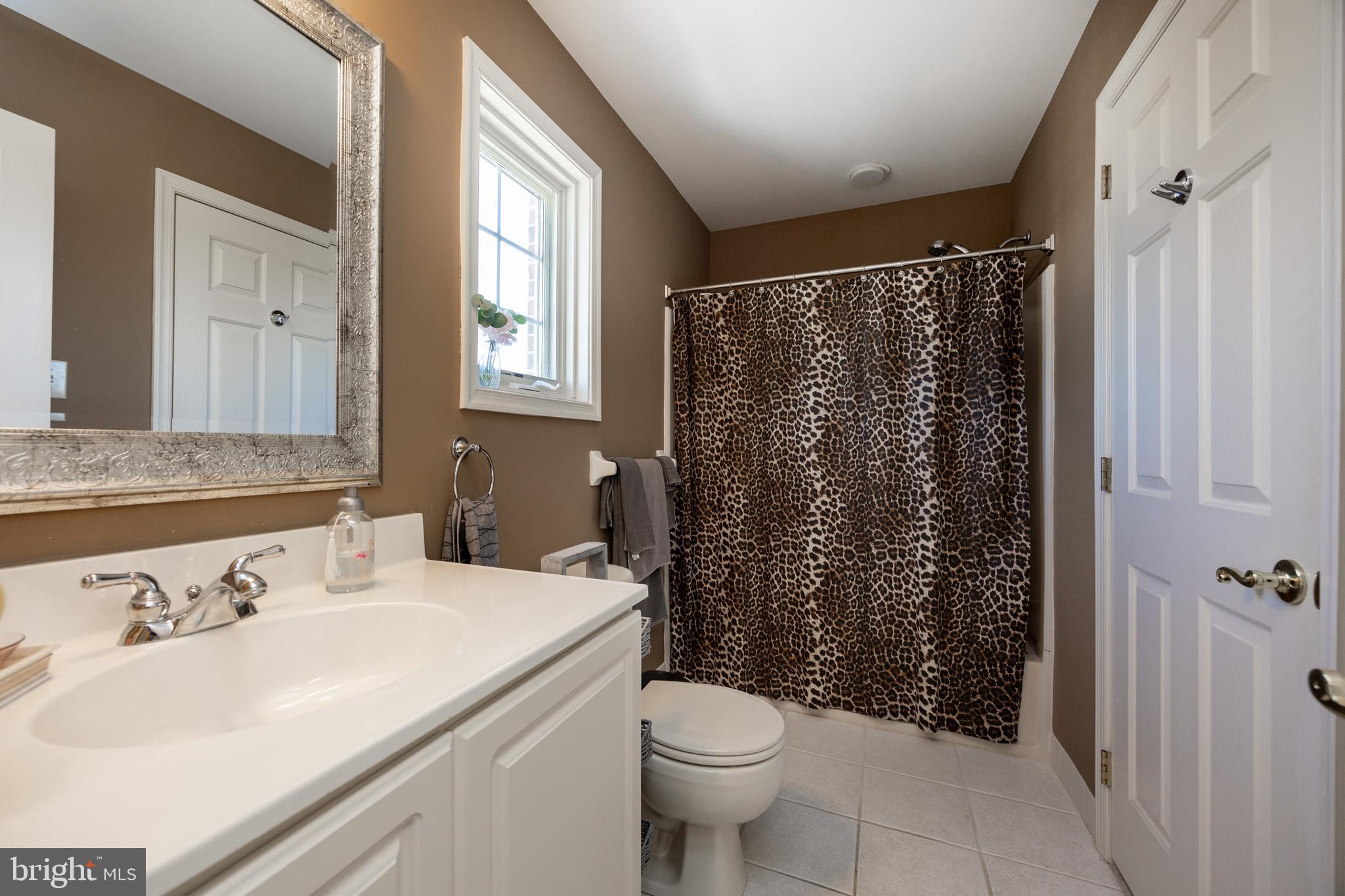 441 Wharton Boulevard Exton, PA 19341 - Photo 22 of 46 2nd floor hall bathroom