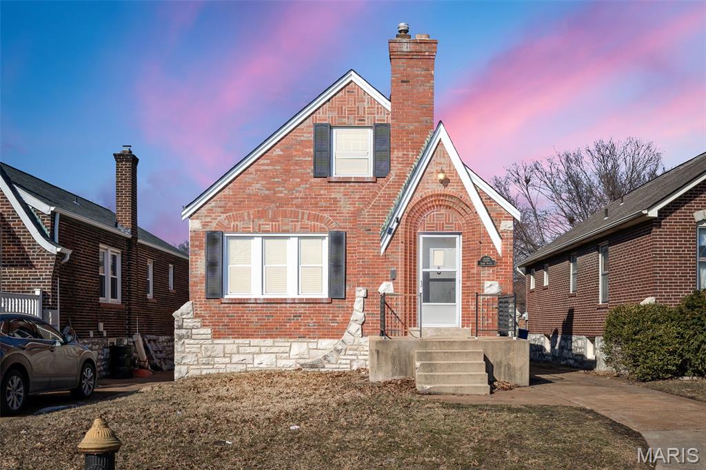 7337 Sharp Avenue St. Louis, MO 63116 - Photo 1 of 40 Gallery Image 1