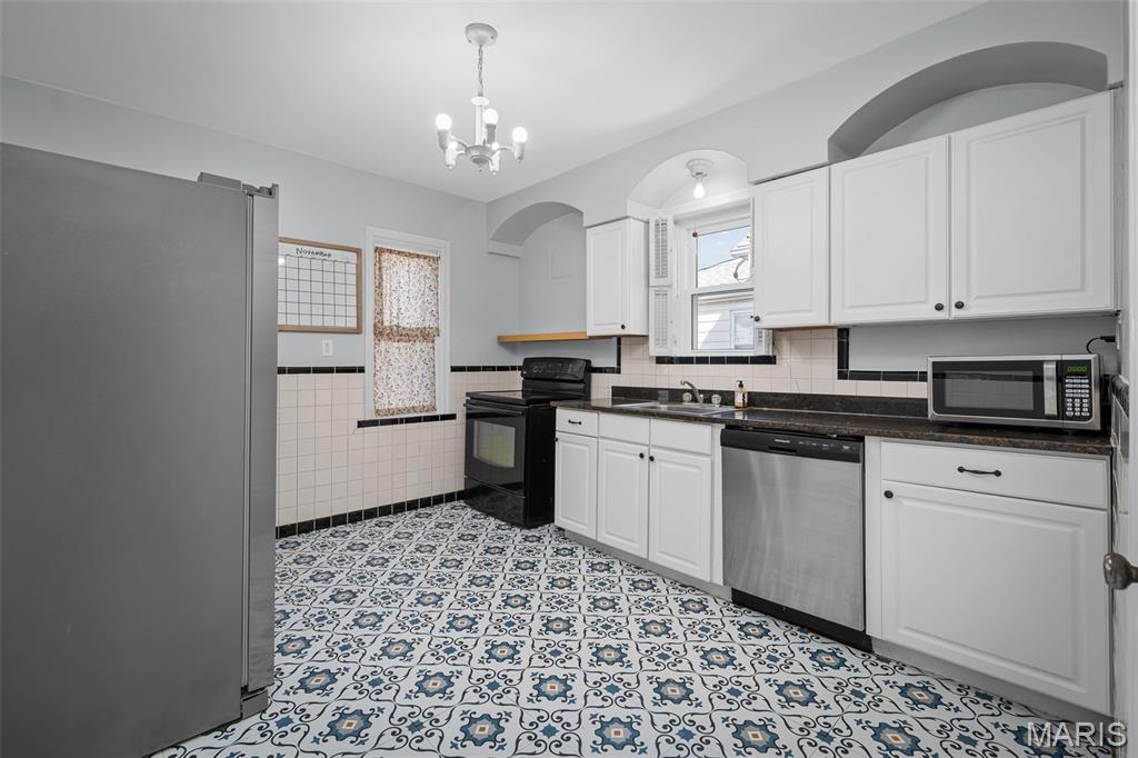 7337 Sharp Avenue St. Louis, MO 63116 - Photo 4 of 40 Gallery Image 4