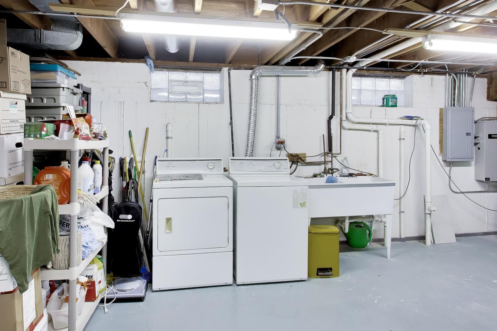 108 West Sunset Road Mount Prospect, IL 60056 - Photo 31 of 40 a utility room with dryer and washer