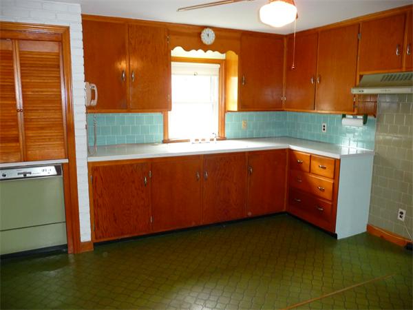 67 Racicot Avenue Webster, MA 01570 - Photo 3 of 29 Gallery Image 3