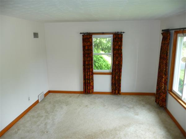 67 Racicot Avenue Webster, MA 01570 - Photo 7 of 29 Gallery Image 7