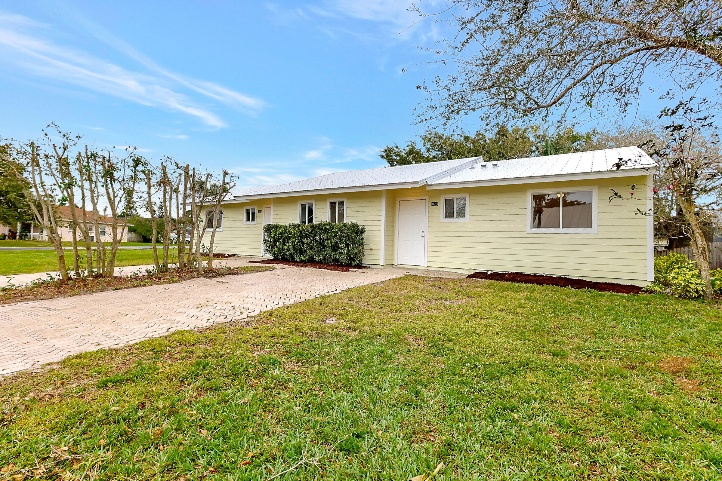 4669-4667 Southeast Salvatori Road Stuart, FL 34997 - Photo 2 of 52 New Exterior Paint