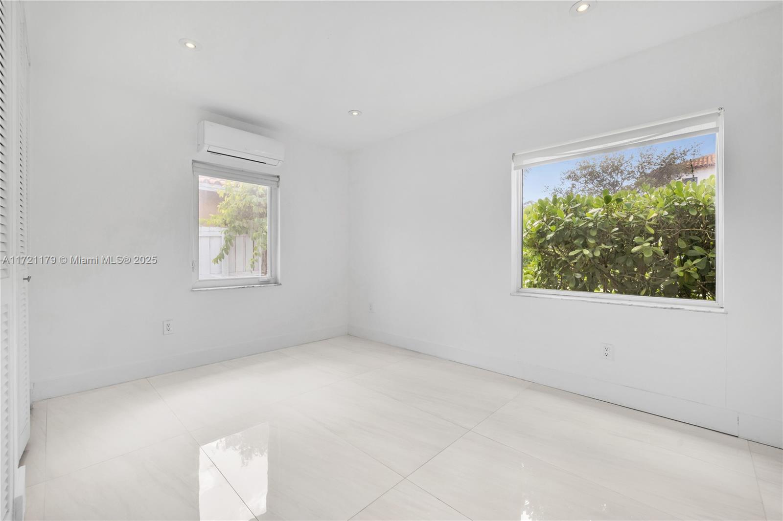 761 Ridgewood Road Key Biscayne, FL 33149 - Photo 33 of 68