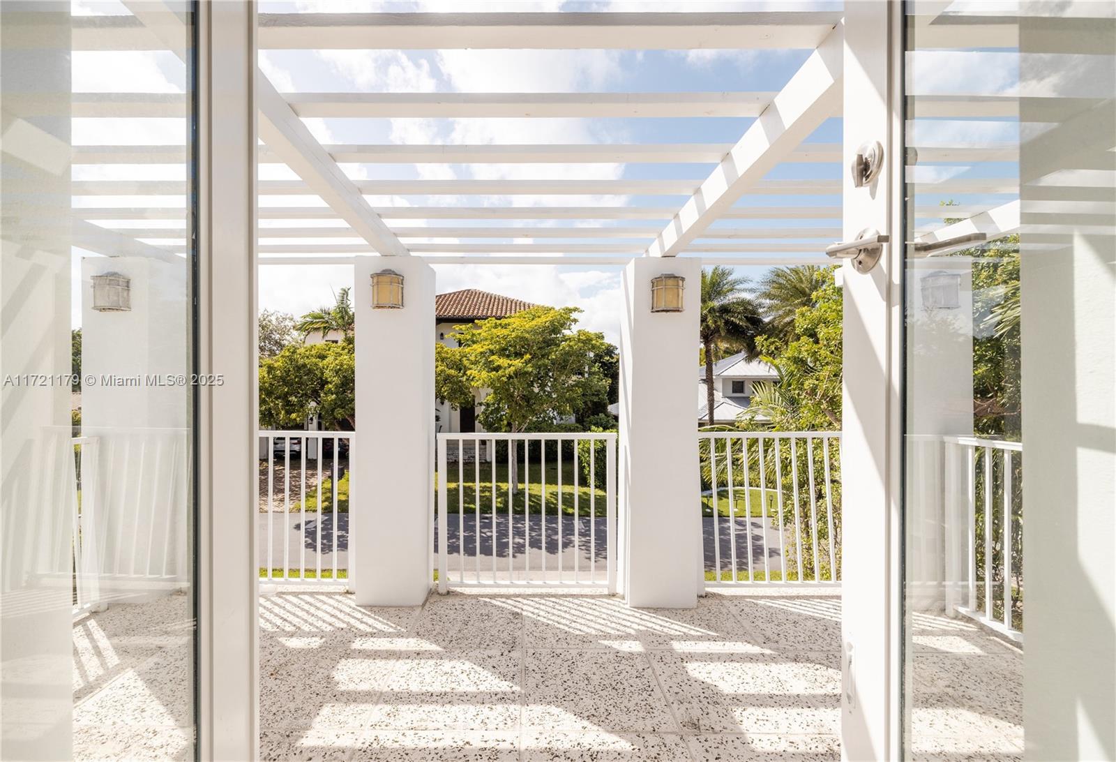 761 Ridgewood Road Key Biscayne, FL 33149 - Photo 36 of 68