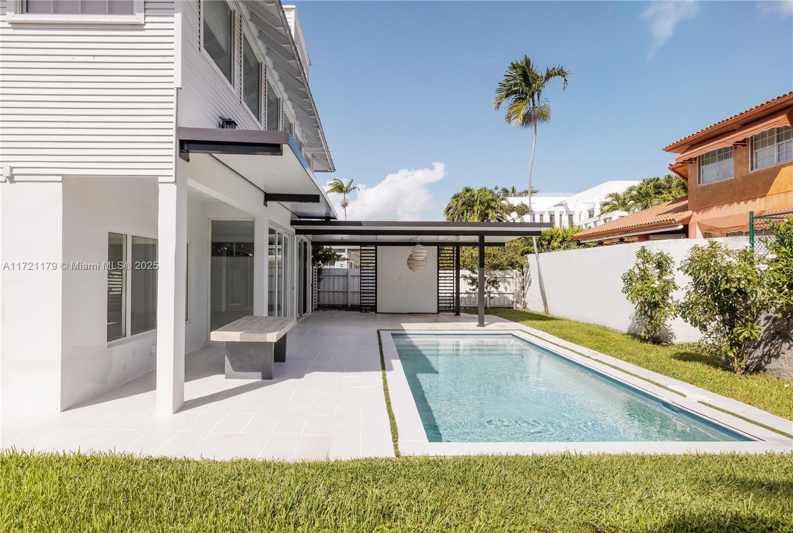 761 Ridgewood Road Key Biscayne, FL 33149 - Photo 8 of 68
