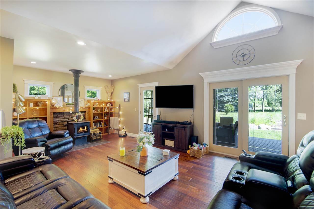 6425 East Dodge Road Mount Morris, MI 48458 - Photo 5 of 27 50078609-4.JPG