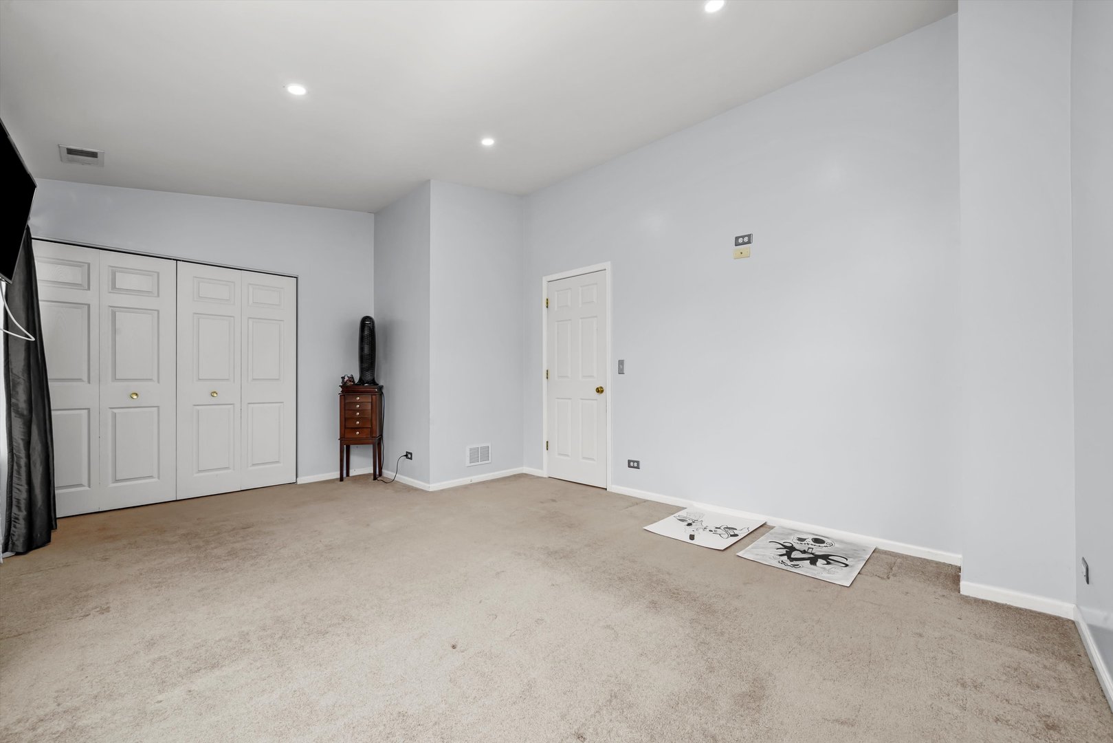 284 Holiday Lane Hainesville, IL 60073 - Photo 18 of 34 an empty room with an entryway