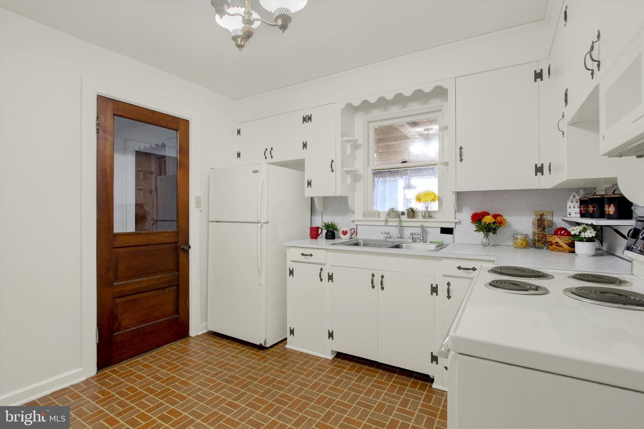 149 George Street Hanover, PA 17331 - Photo 11 of 29 Gallery Image 11