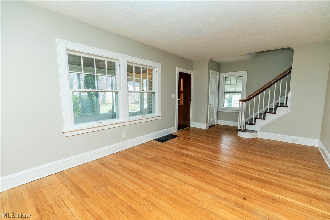 1484 Maplegrove Road South Euclid, OH 44121 - Photo 2 of 35