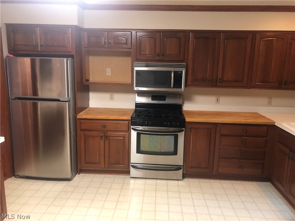 321 Woodbend Road Ravenna, OH 44266 - Photo 16 of 35 Gallery Image 16