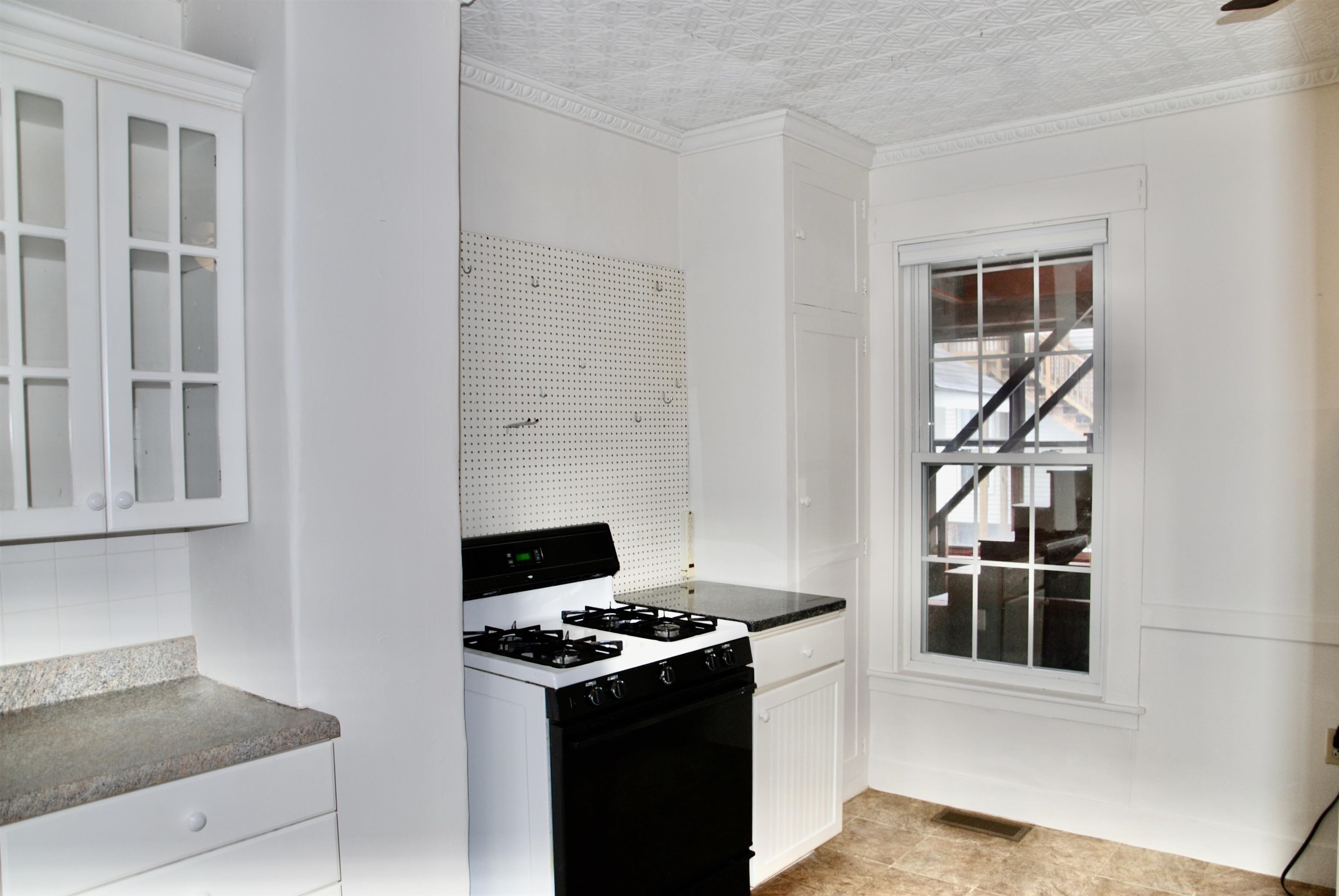 21 Union Street, Unit 2 Concord, NH 03301 - Photo 6 of 18