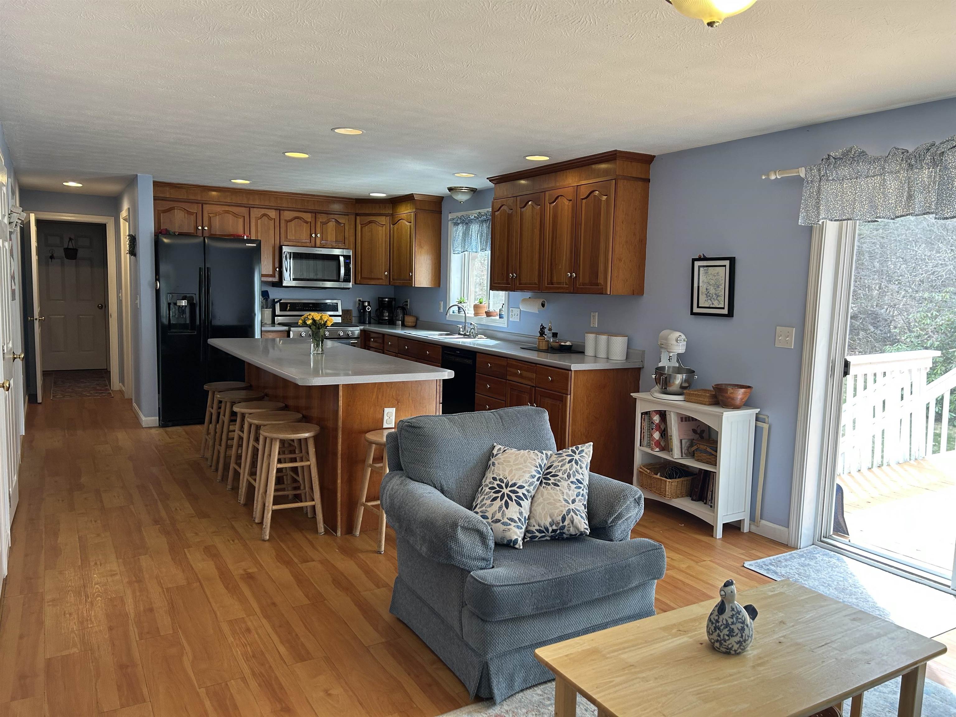 5 Pebble Court Merrimack, NH 03054 - Photo 8 of 34