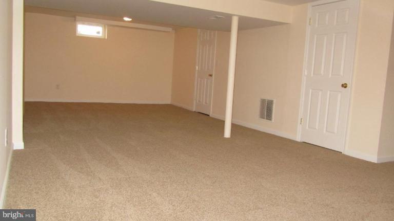 5007 Hillen Road Baltimore, MD 21239 - Photo 21 of 27 Family Room