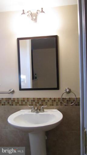 5007 Hillen Road Baltimore, MD 21239 - Photo 22 of 27 Bath #2
