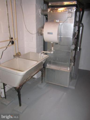 5007 Hillen Road Baltimore, MD 21239 - Photo 24 of 27 Laundry Area 2