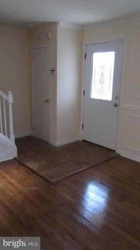 5007 Hillen Road Baltimore, MD 21239 - Photo 4 of 27 Entrance / Foyer