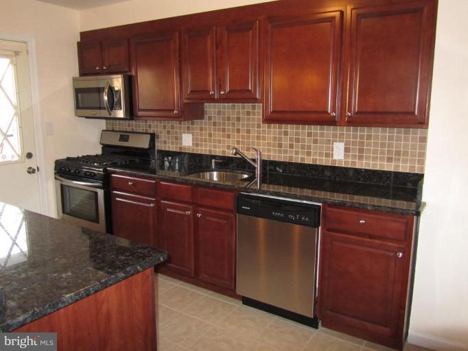 5007 Hillen Road Baltimore, MD 21239 - Photo 7 of 27 Kitchen