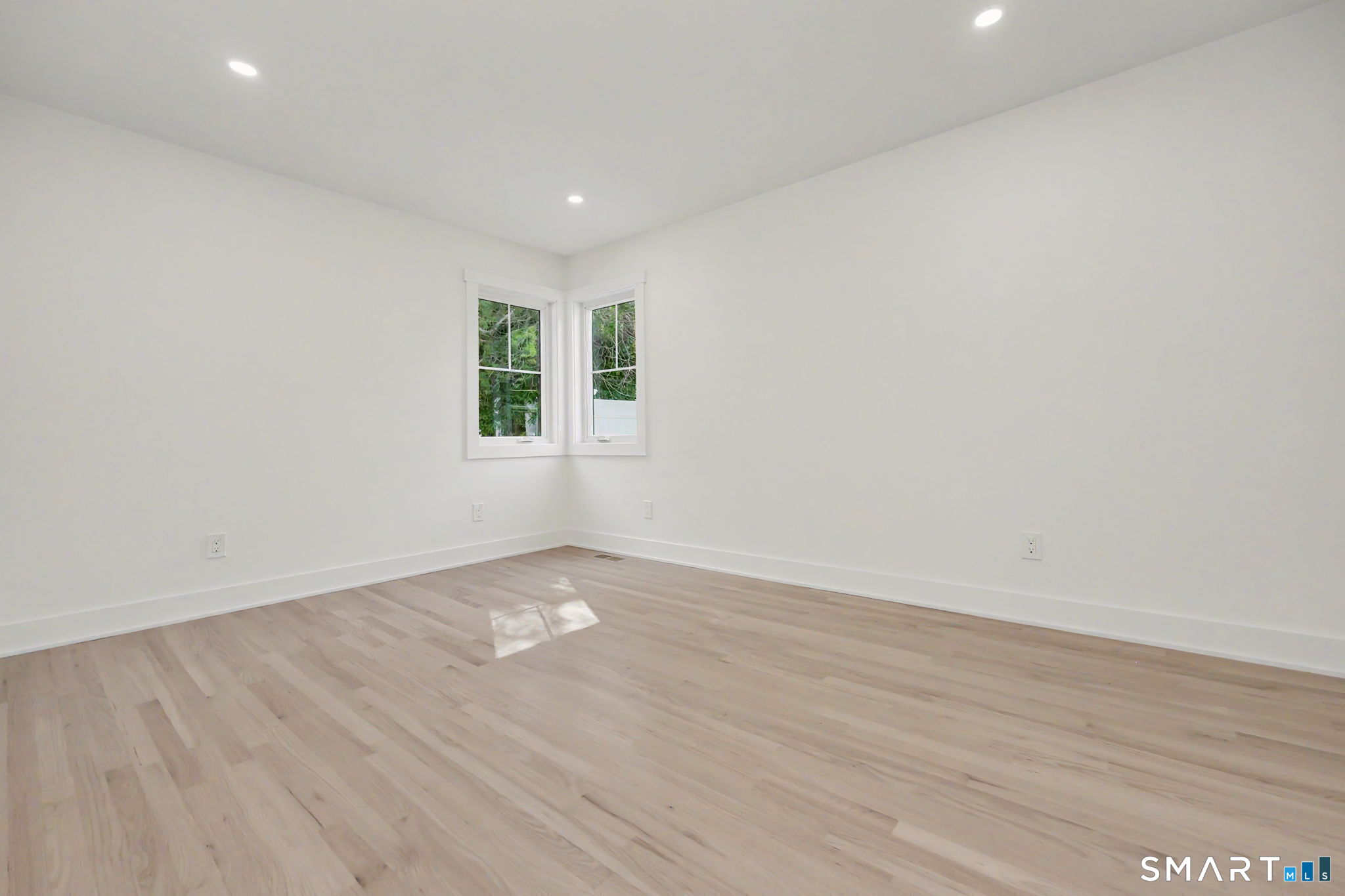 91 Lockwood Road Fairfield, CT 06825 - Photo 12 of 26 Gallery Image 12