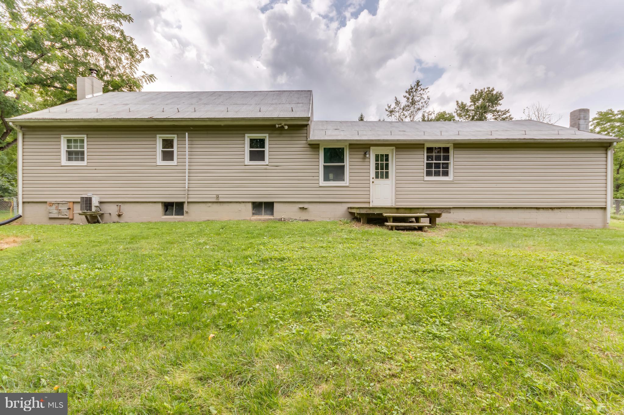 283 Earl Weber Road Berkeley Springs, WV 25411 - Photo 22 of 27 Exterior (Rear)