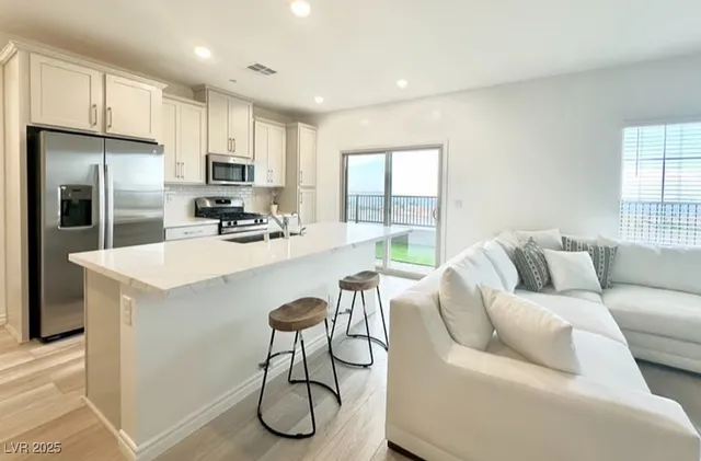 $3,300 | 600 Carriage Hill Drive, Unit 1147, Las Vegas, NV 89138